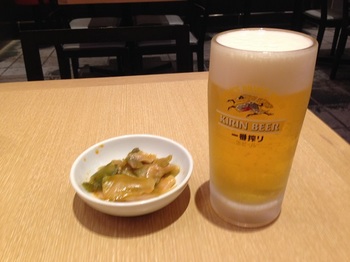 お決まりのビールとザーサイ.jpg